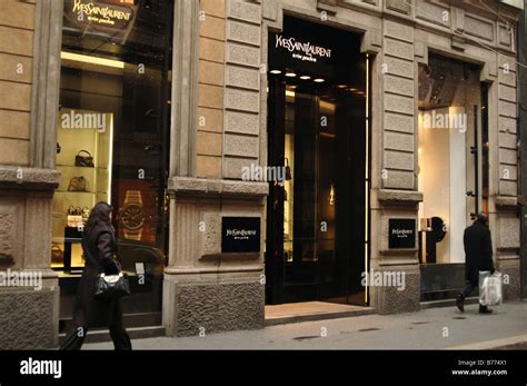 ysl milano via montenapoleone